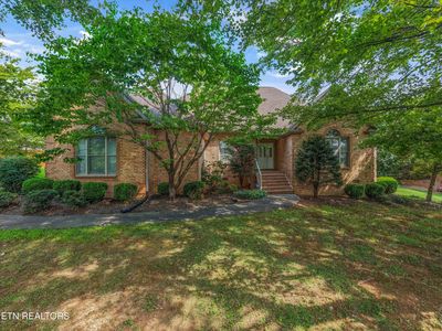 823 Royal View Dr