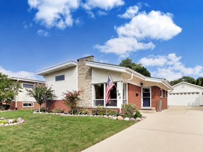 107 S Weller Ln