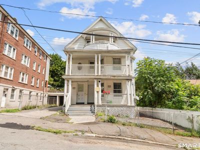12 Aetna Street
