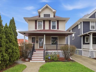 4119 N Kostner Ave