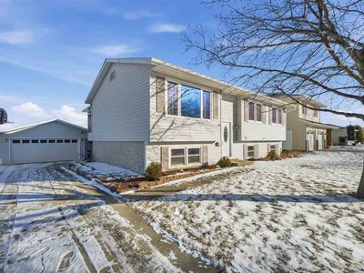 Property at 3270 28th Ave, Marion, IA