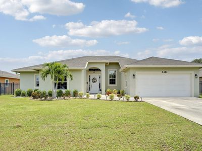 4481 SW Hagaplan Street