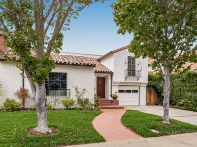 210 Avila Rd