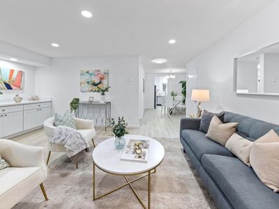 50 E Middlefield Rd APT 17