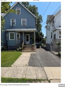 67 Chestnut St