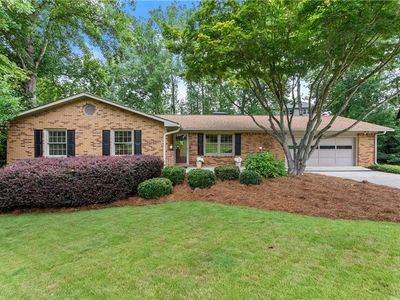 290 Cochran Dr