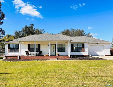 1201 Pineview Cir SW