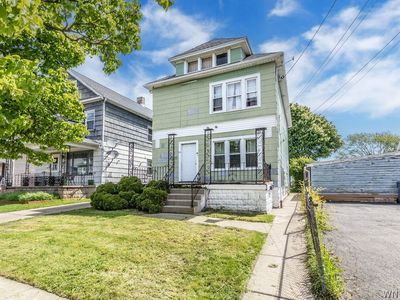 15 Sunset St