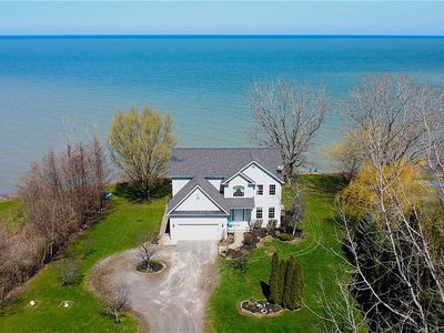 2949 W Lake Rd