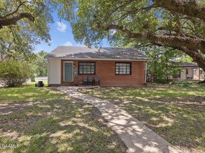 612 Hacker St