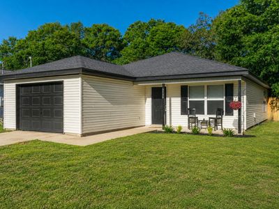 5134 Lake Dr