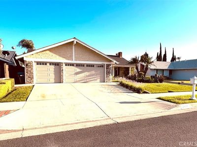 24167 Via Vargas Dr
