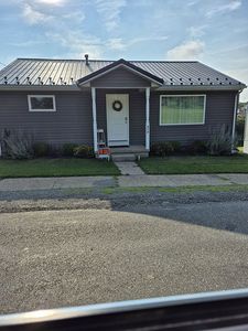 375 Fisher Ave