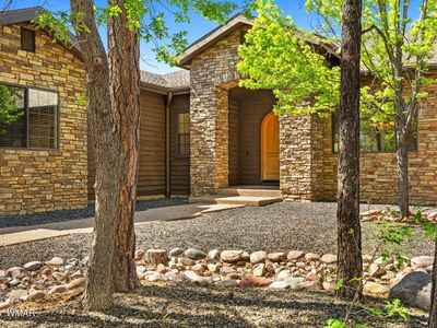 1100 E Pine Oaks Dr