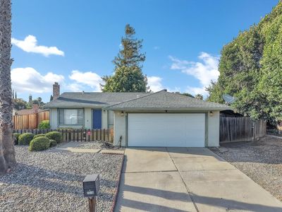 2226 Meredith Way