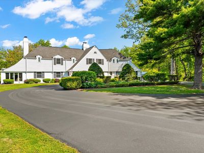 27 Hickory Ln