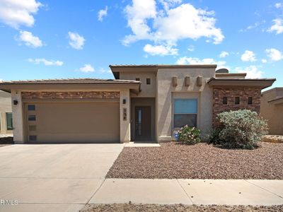 324 S Manzanita Dr