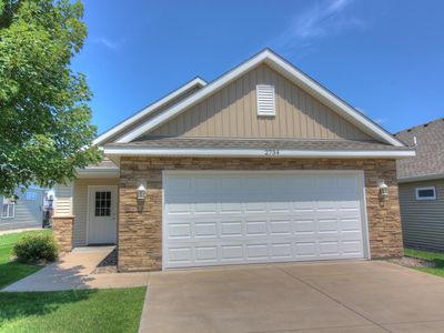 2734 Ridgeview Dr
