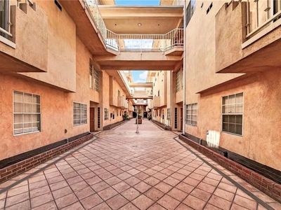 321 W Queen St APT 24