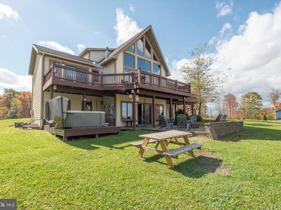 395 Woodlands Hill Ln