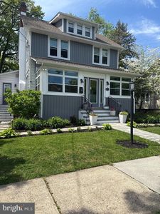 709 Lees Ave