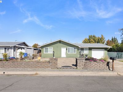 Property at 2082 Bel Air Ct, Roseburg, OR