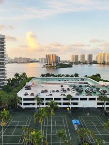 3500 Mystic Pointe Dr APT 1201