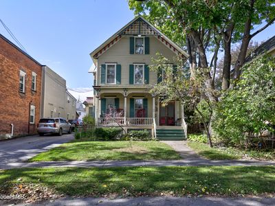 149 Woodlawn Avenue