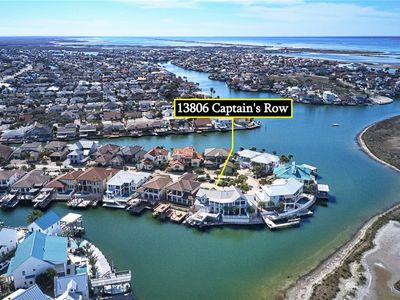 13806 Captains Row
