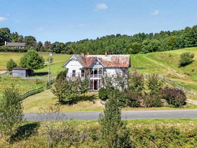 Property at 12286 Comers Rock Rd, Troutdale, VA
