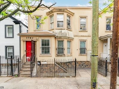 176C Parker St