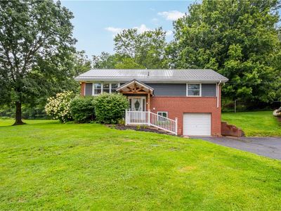 212 Brownlee Rd