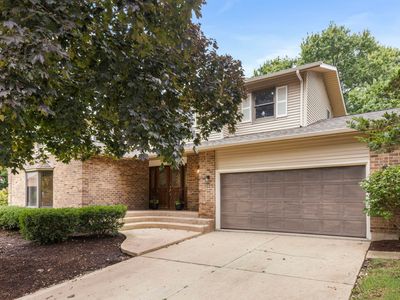 8 Keystone Ct