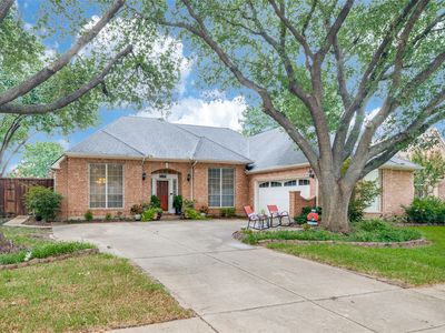 2902 Persimmon Pl