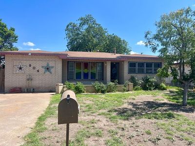 904 N Plaza Ave