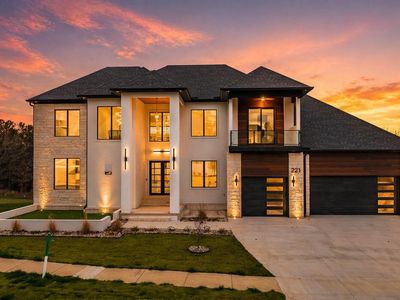 221 Haywood Dr