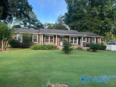 213 Spring Valley Ct SW