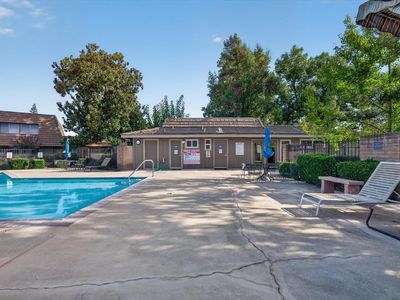 2358 Via Camino Ave