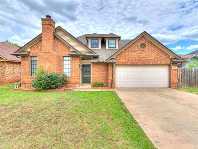 912 N Avery Dr