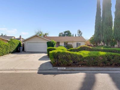 738 El Sereno Dr