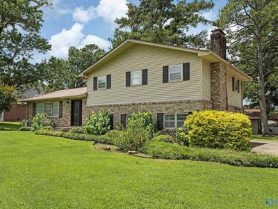 1201 Elm Cir