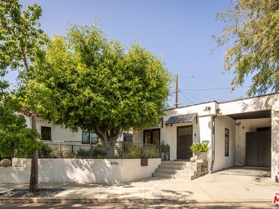 8985 Lloyd Pl