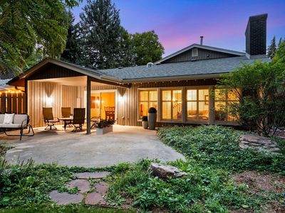 1115 Parkwood Dr