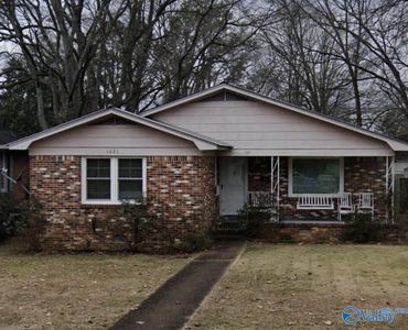 Property at 1021 8th Ave SW, Decatur, AL