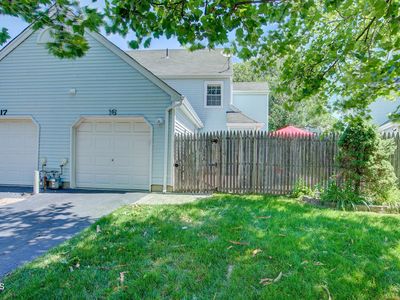 16 Whitman Court