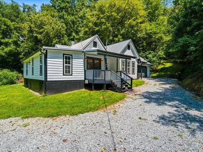 890 Indian Gap Rd