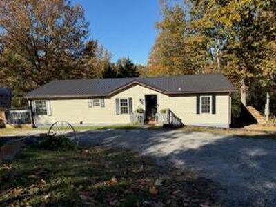 2755 Davis Lake Rd