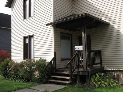 402 S East St