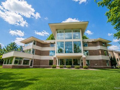1208 Hidden Lake Dr