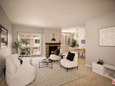 927 N Kings Rd APT 306